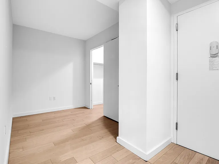 535 W 43rd St S #9GG — Photo 1