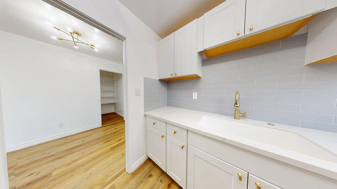 2 bed, 900 sqft, $2,850 — Photo 2