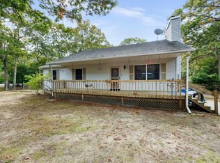 1 Amagansett Dr E, East Hampton, NY 11937