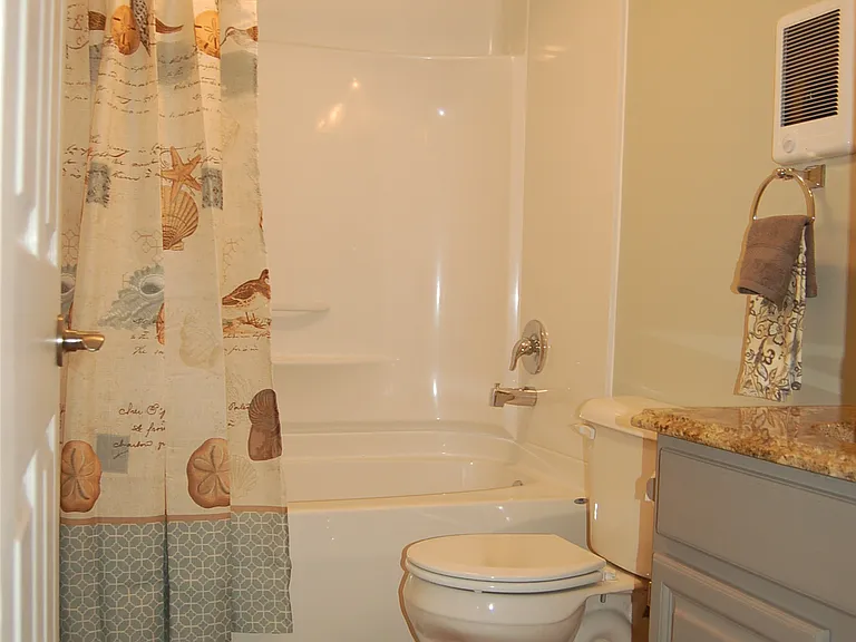 1219 Clover Hill Ln — Photo 6