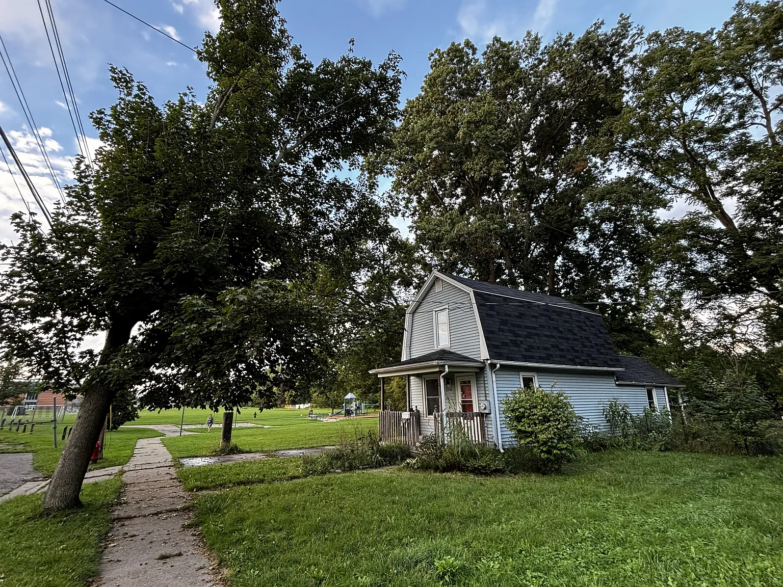 1 bed, 850 sqft, $1,100 — Photo 2