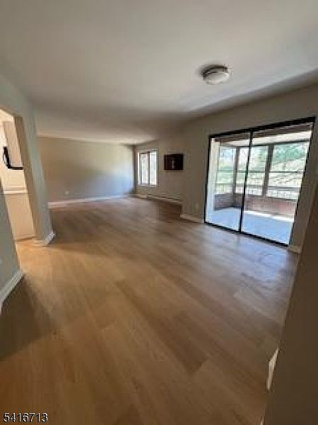 1st image of 140 Amberly Dr