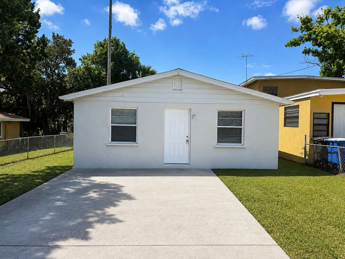 Four Bedroom, One Bath Home — Photo 1