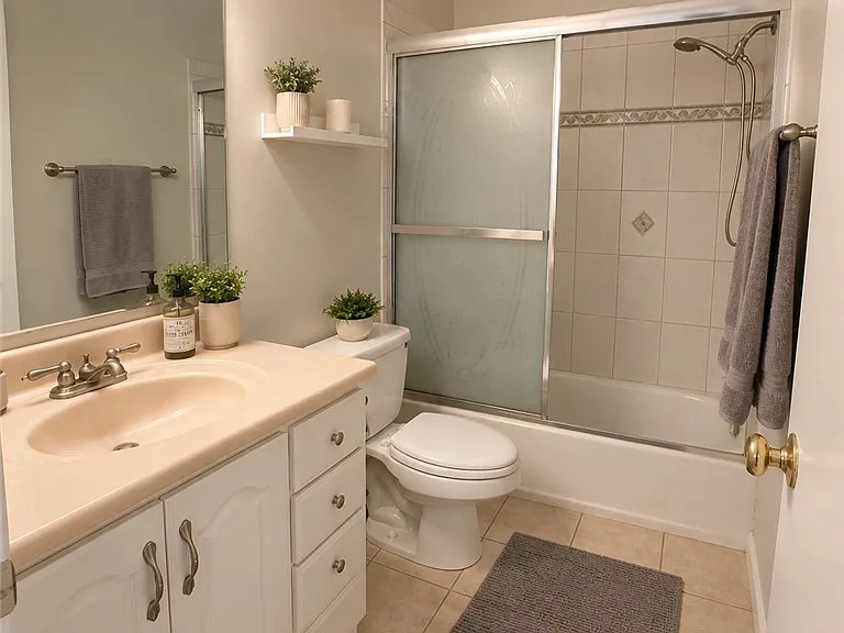4111 Belvedere St — Photo 12