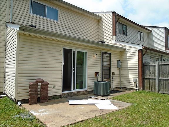 5th image of 1330 Sierra Dr