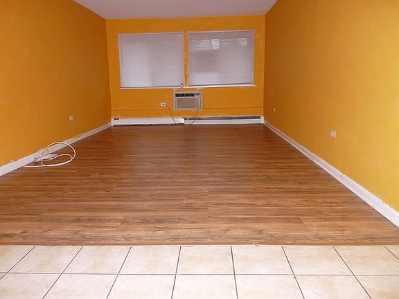 3rd image of 655 Deepwoods Dr APT 1B