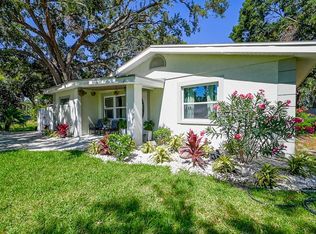 1826 Country Club Rd N, Saint Petersburg, FL 33710