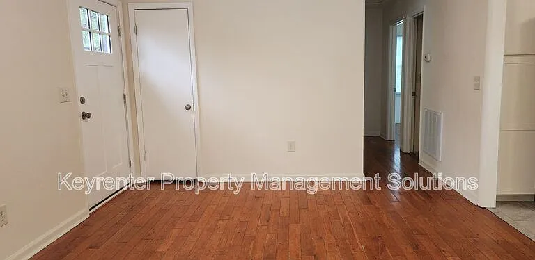 825 Highland Ave — Photo 4