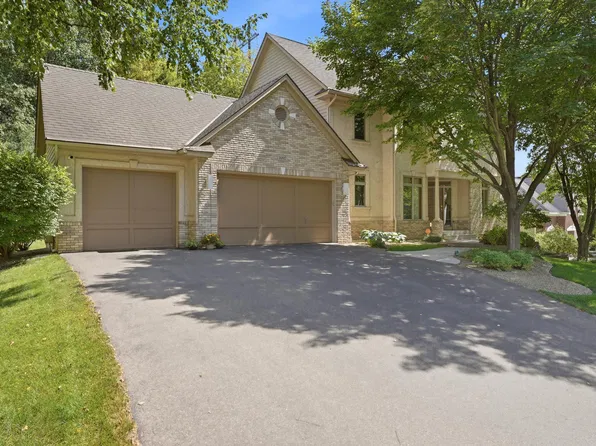 14817 Summit Oaks Dr, Burnsville, MN 55337