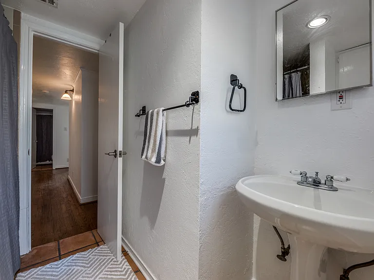 3440 Rosedale Ave #1 — Photo 12