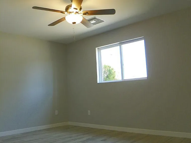 8337 E Meadowbrook Ave — Photo 9