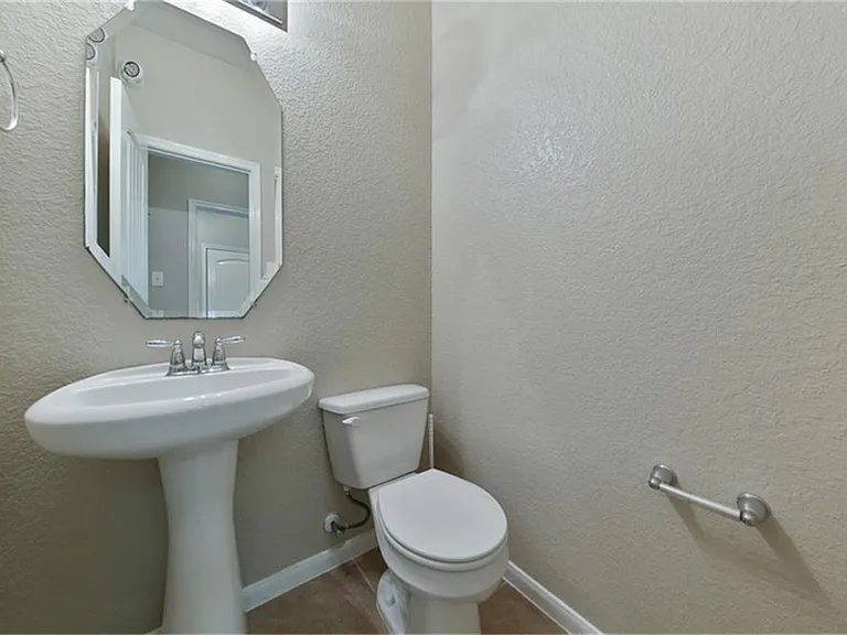 139 Sweet Leaf Grove Ln — Photo 12