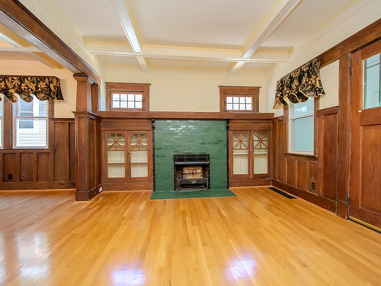 1613 Edgeland Ave — Photo 6