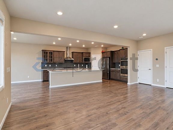 4th image of 4420 235th Pl SE