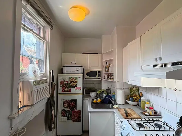 108 Admiral Rd #4 — Photo 6