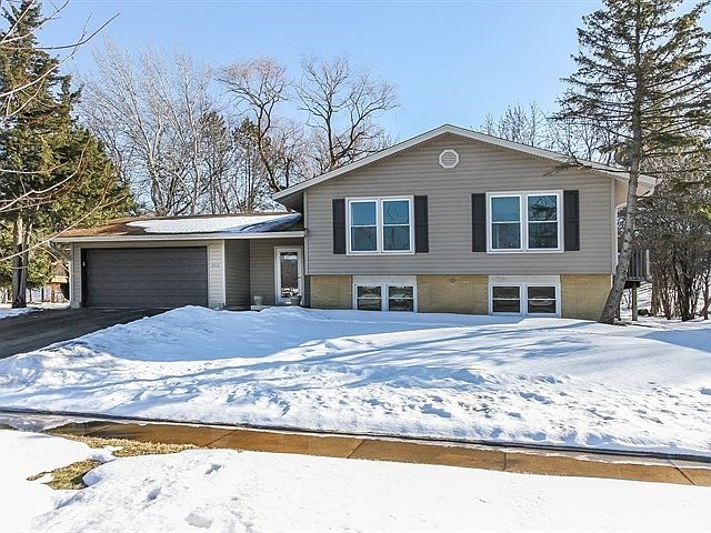 1st image of 815 Park Ln