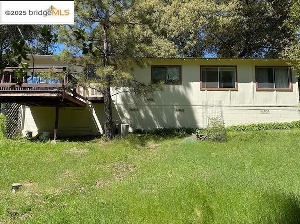 19732 Cottonwood St, Groveland, CA 95321