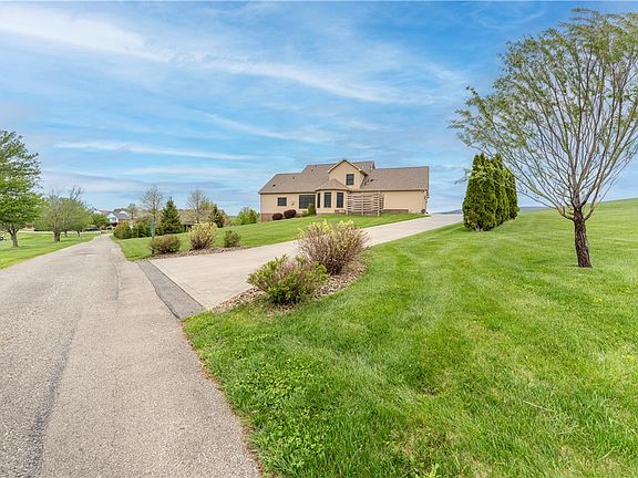 3rd image of 193 Lentz Rd
