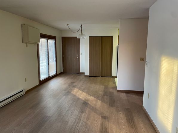 1607 Henry Johns Blvd APT 4