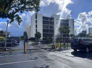 Racquet Club Of Kendale, Miami, FL 33183