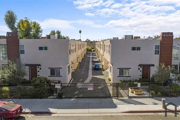 9237 Wakefield Ave — Photo 20