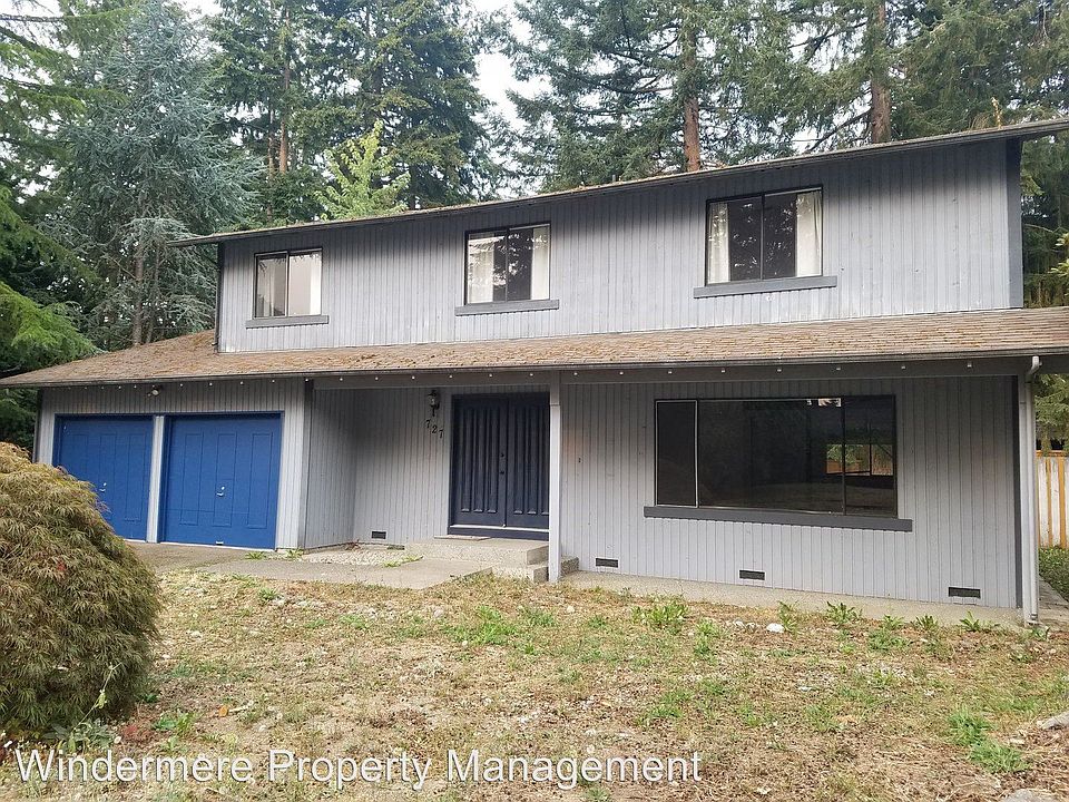 1st image of 727 Parkway Ct NE