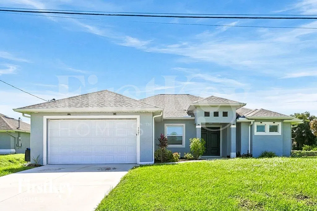 4 bed, 3.0 bath, 2357 sqft, $2,720 — Photo 2