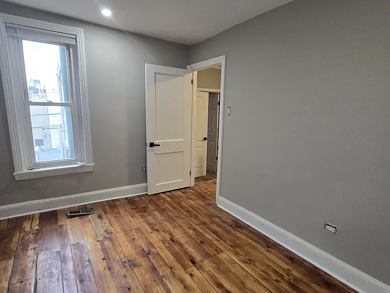 161 Mifflin St — Photo 24