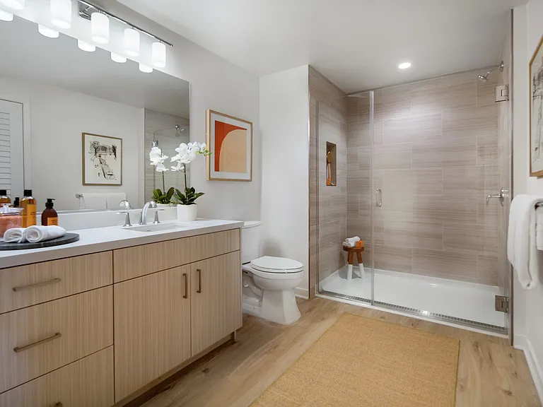 Redwood Place Apartment Homes — Photo 23