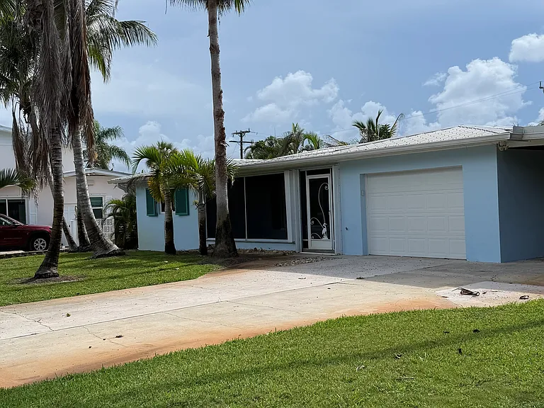 2503 N Ocean Dr — Photo 2