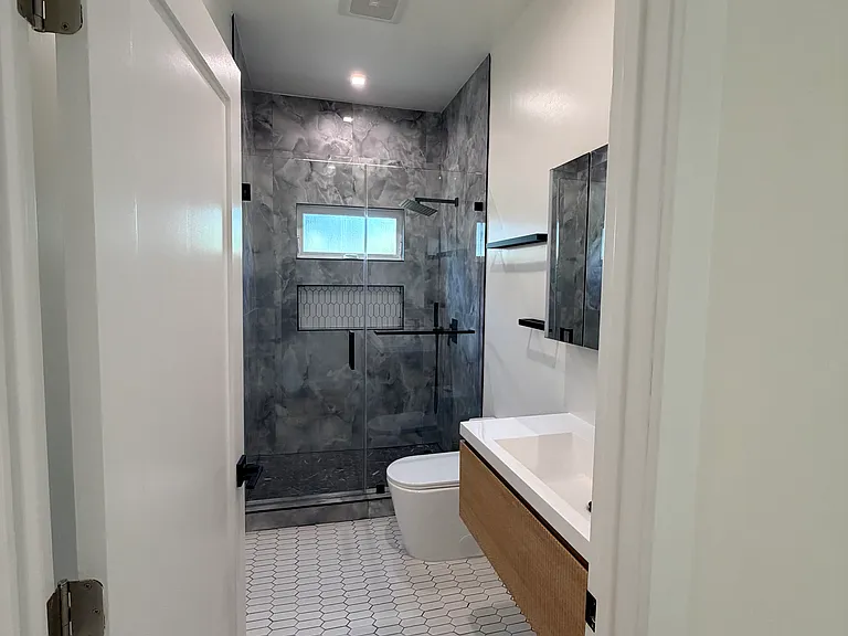 10613 Fernglen Ave — Photo 6