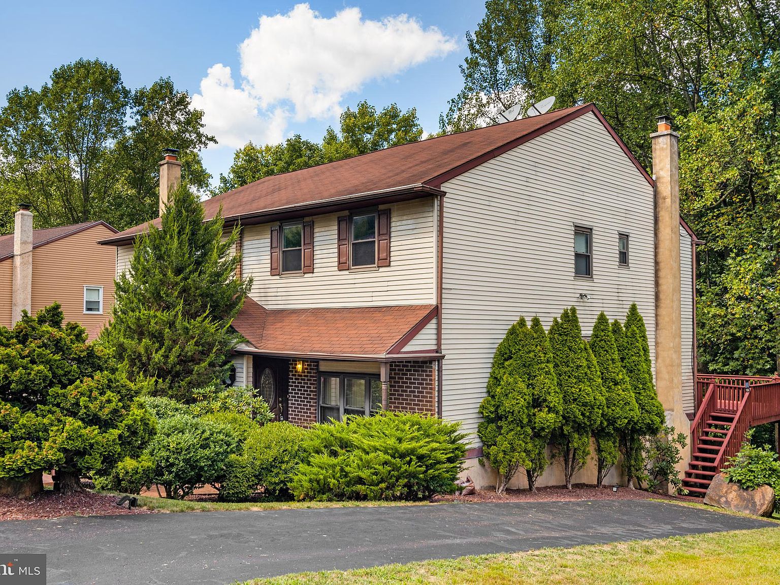 653 Valley Stream Cir, Feasterville Trevose, PA 19053 Zillow