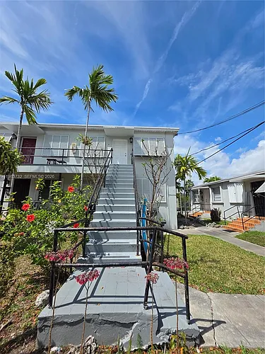 71 Esplanade Dr #D Photo 1