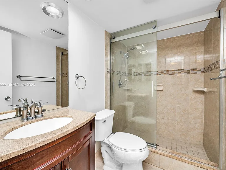 2800 N Palm Aire Dr #309 — Photo 8