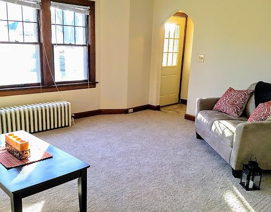 Lower Level LR/Entry