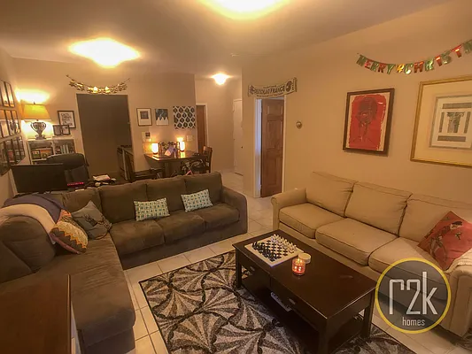 Rented by Realty 2000 Corp | media 1