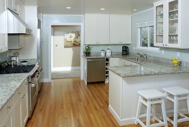 Chef's kitchen