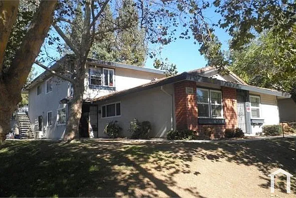 2 bed, 828 sqft, $1,995 — Photo 4