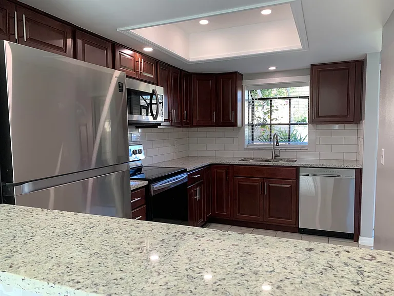 3190 Shingle Creek Ct — Photo 2