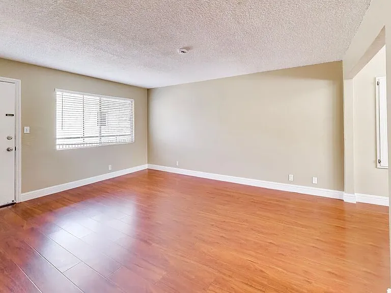 561 S 7th St #5 — Photo 11