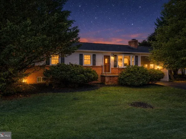 100 Huntcrest Cir, Winchester, VA 22602