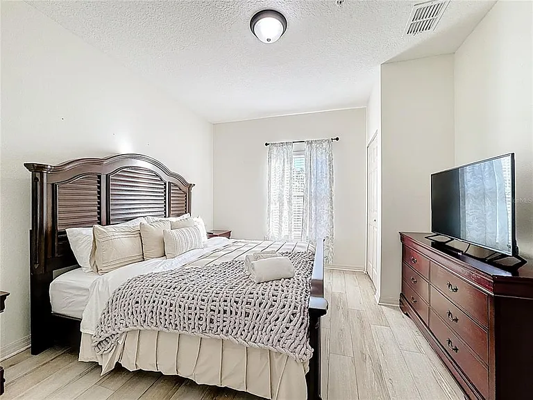 8986 Shine Dr — Photo 17