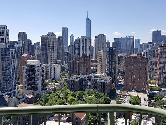 2nd image of 111 W Maple St APT 3306