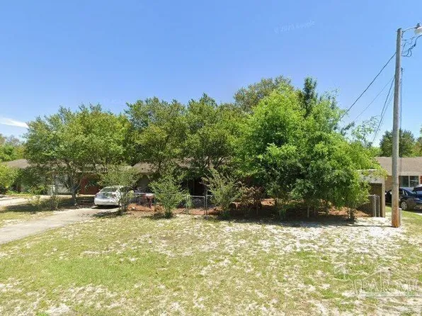 1406 College Pkwy, Gulf Breeze, FL 32563