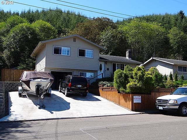 1st image of 460 Westmont Dr