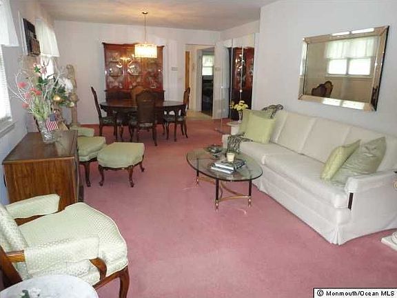 4th image of 2153 Mount Carmel Blvd