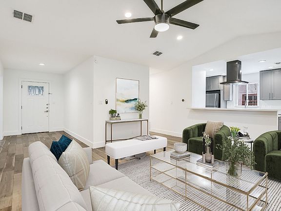 4th image of 10312 Georgian Dr