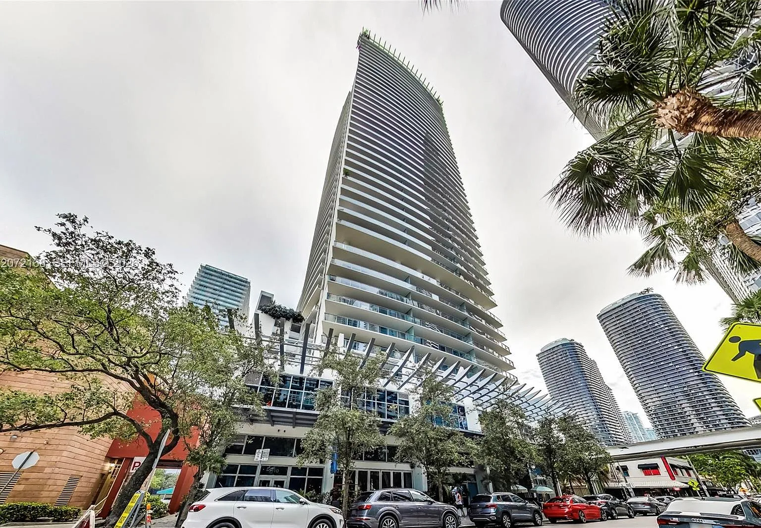 1100 Millecento Residence — Photo 3