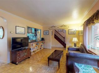 218-05 Grand Central Pkwy, Queens Village, NY 11427
