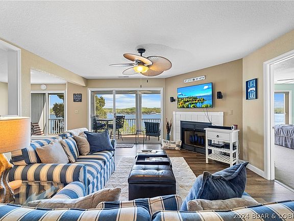 3rd image of 356 Regatta Bay Cir #3B